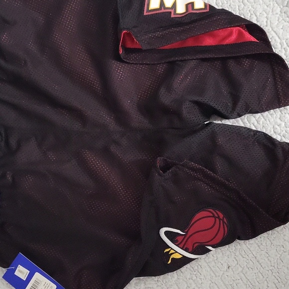 NBA Team Logo Black Shorts - Picture 4 of 5